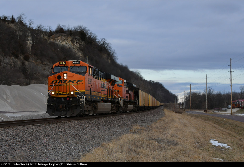 BNSF 6387